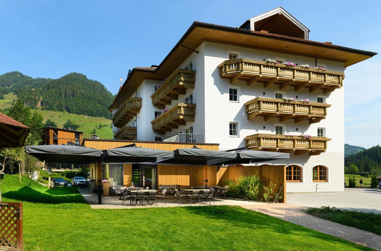 Hotel Bergzeit Гросарл Екстериор снимка