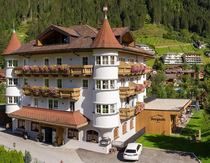 Hotel Bergzeit Гросарл Екстериор снимка