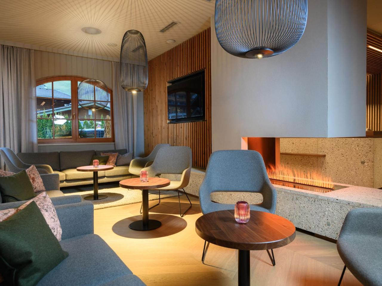 Hotel Bergzeit Гросарл Екстериор снимка